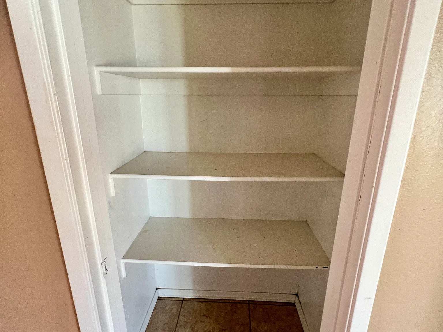 3 bed, 1000 sqft, $1,400 — Photo 1