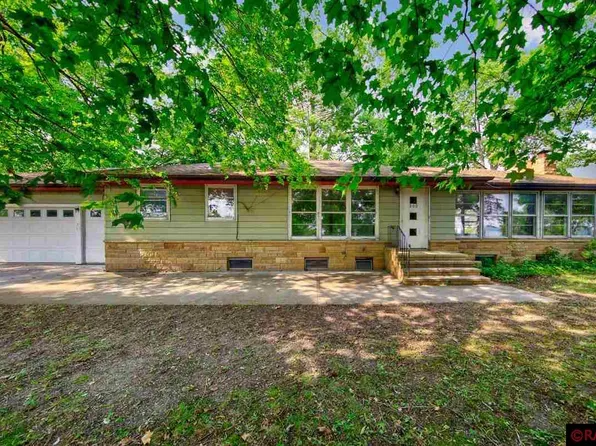 200 Lake Ave, Madison Lake, MN 56063