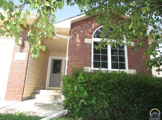 1101 SW Red Oaks Pl, Topeka, KS 66615