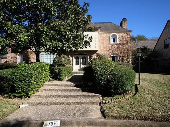 707 Kahlden Ct, Houston, TX 77079