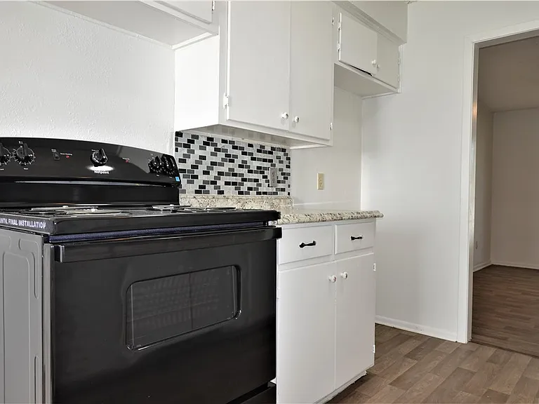 1028 Starlite Dr — Photo 12