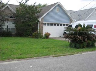 427 Sandy Ridge Cir, Mary Esther, FL 32569