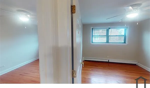 9050 S Escanaba Ave — Photo 8