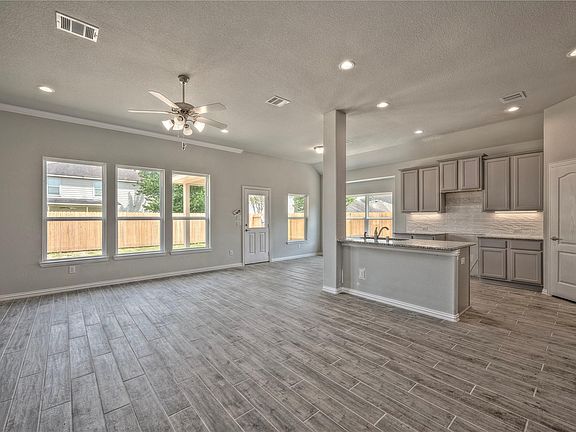 5th image of 6201 Patton Ln