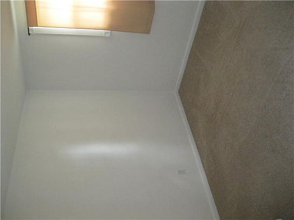 3rd image of 1526 Glennon Dr