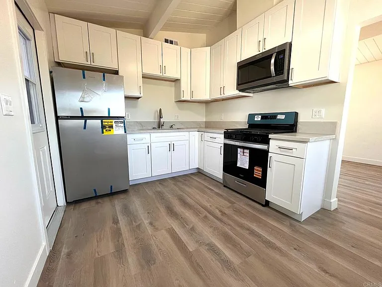 803 N Citrus Ave — Photo 11