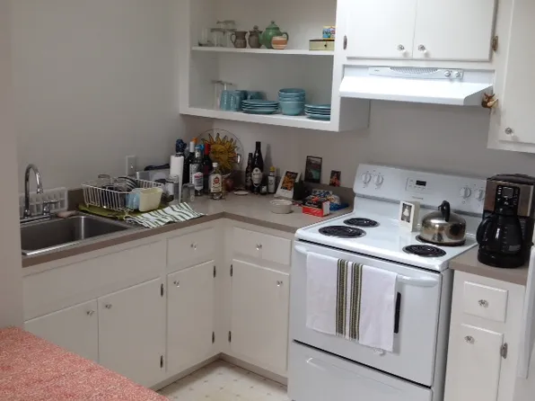 128 19th St APT 5, Pacific Grove, CA 93950