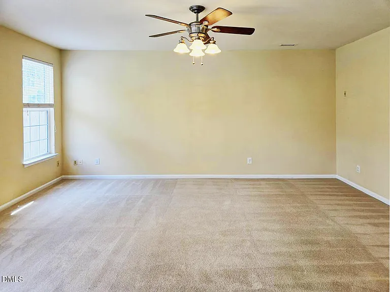 105 Chandler Springs Dr — Photo 12