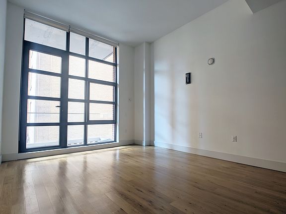 3rd image of 41-21 28th St #Q4