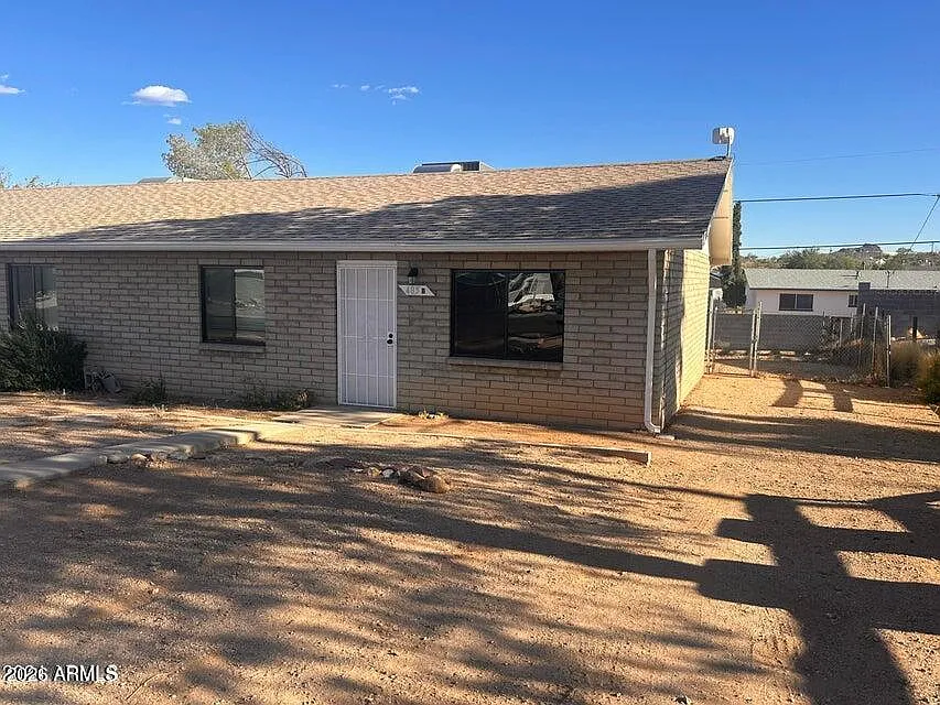 2 bed, 1.0 bath, 783 sqft, $1,350 — Photo 1