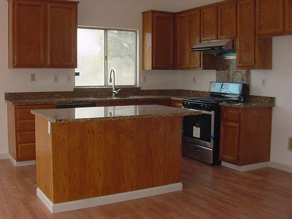 4th image of 8222 Winkler Way