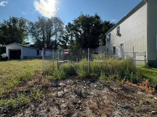 609 4th Ave, Jessup, PA 18434