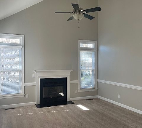 4th image of 505 Fieldstone Ct