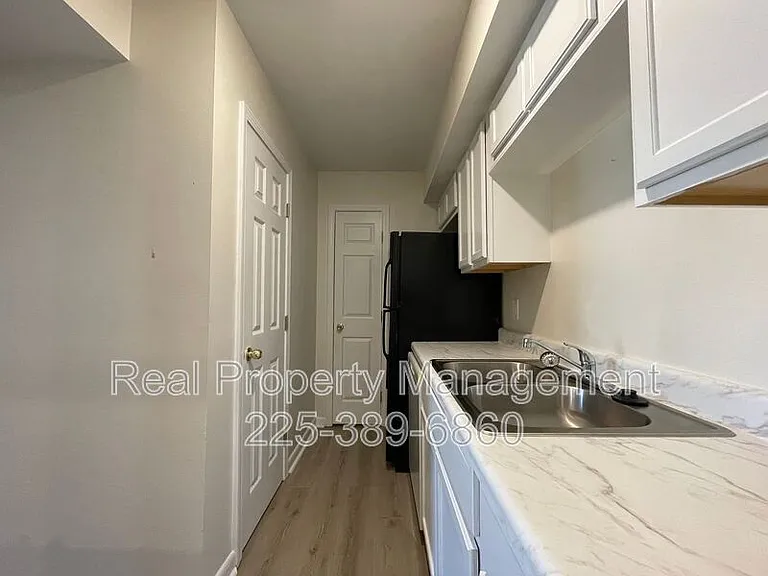 7743 Bles Ave #1B — Photo 3