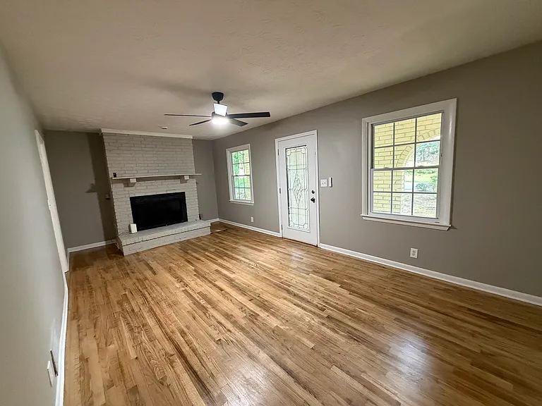 595 Sheppard Rd — Photo 6