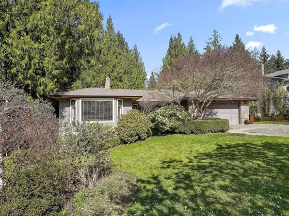 8636 Sentinel Pl, North Saanich, BC V8L 4Z8
