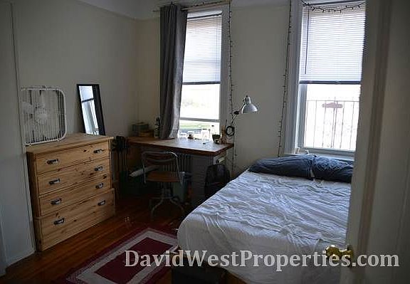2nd image of 132 17th St APT 4