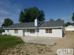 8233 N Diamond Valley Dr, Saint George, UT 84770