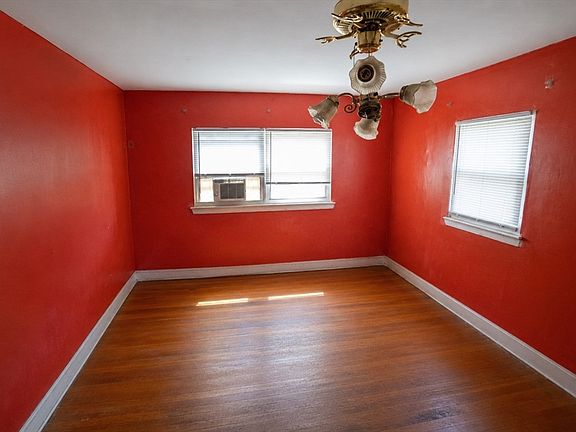 5th image of 38 Tiverton Rd