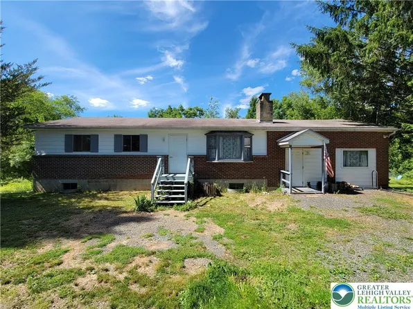 2631 Mountain Rd, Stroudsburg, PA 18360