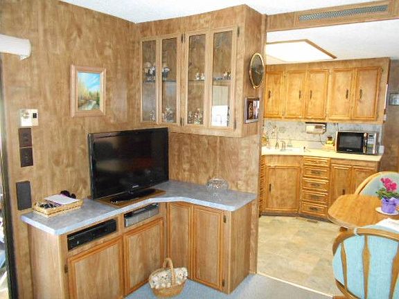 3rd image of 4860 E Main St #R-3