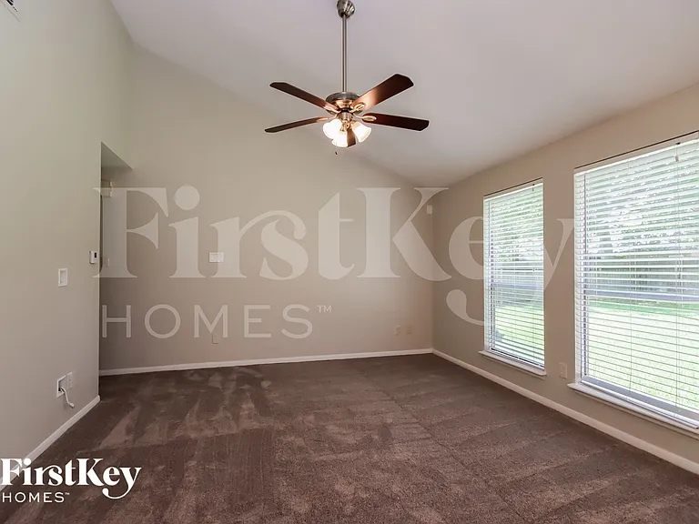3919 Algernon Dr — Photo 3