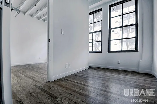 Rented by Urbane Brokerage | media 49