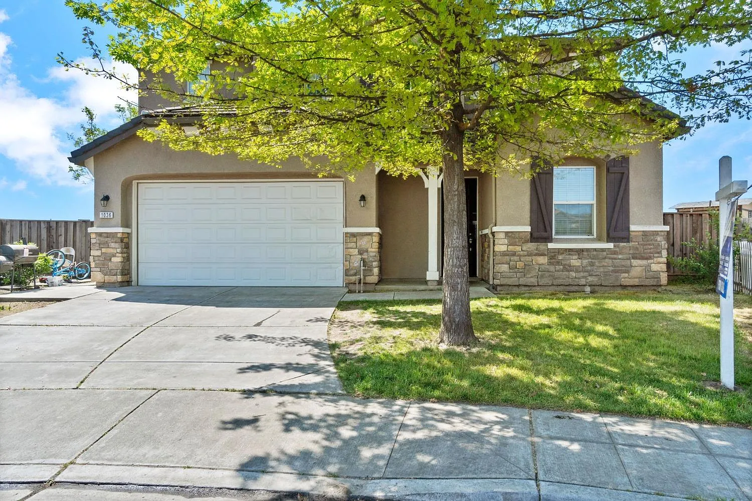1036 Papaya St photo 1
