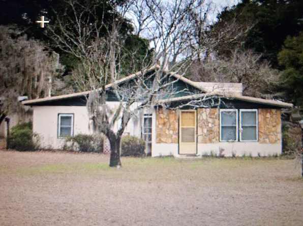 879 Miracle Dr, Eutawville, SC 29048