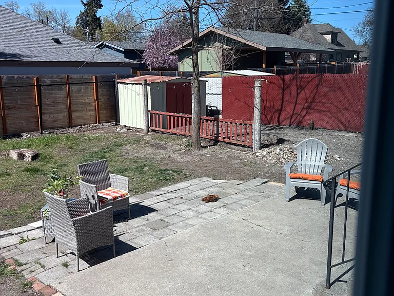 N Cochran St — Photo 16