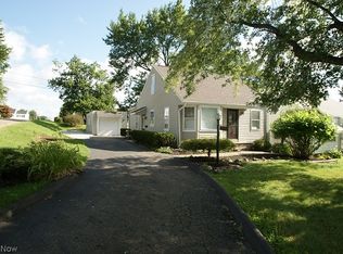 1301 Spangler Rd NE, Canton, OH