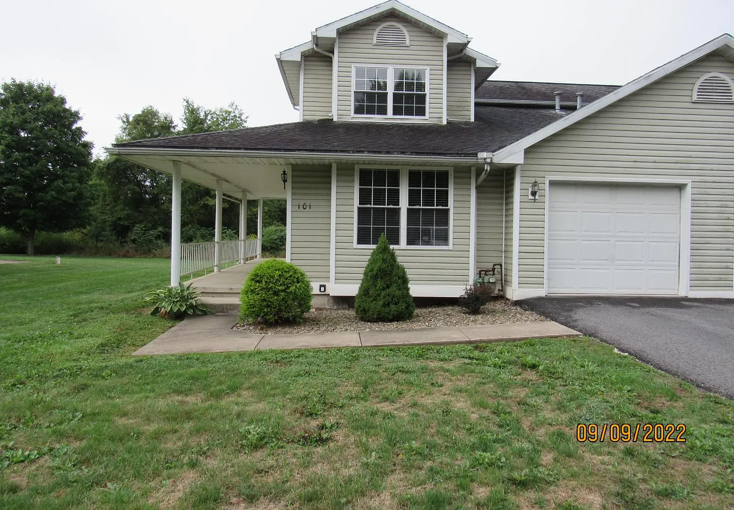 91 Lori Ln. - 101 — Photo 1