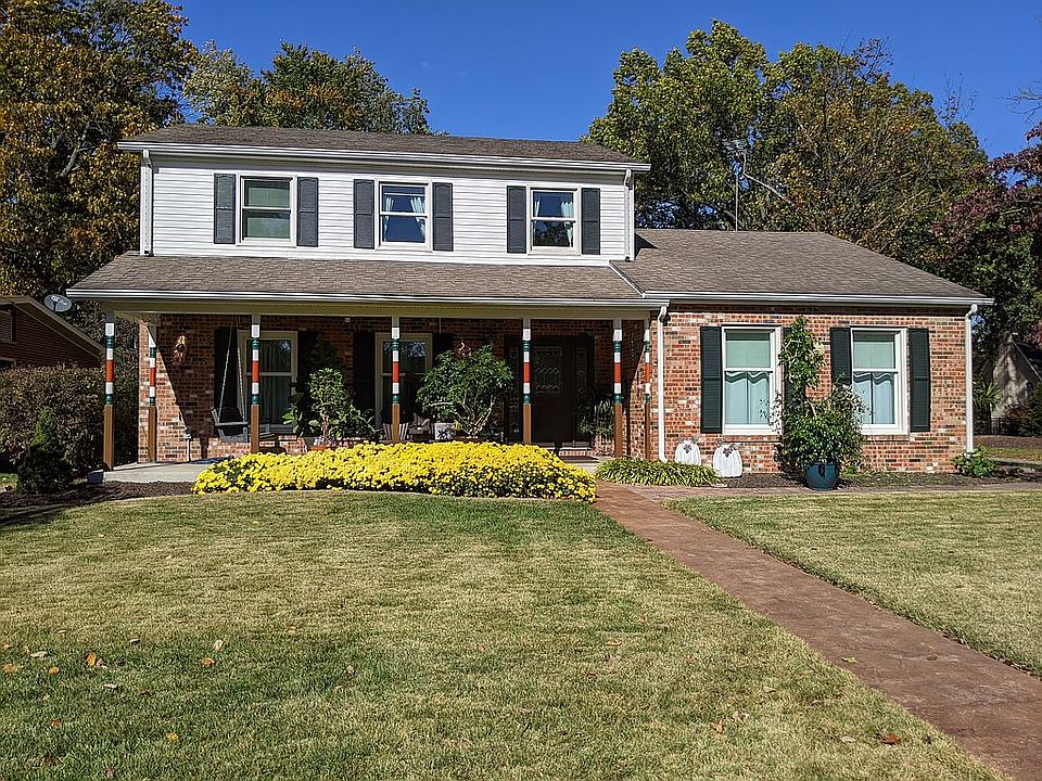 2nd image of 1011 Georgia St