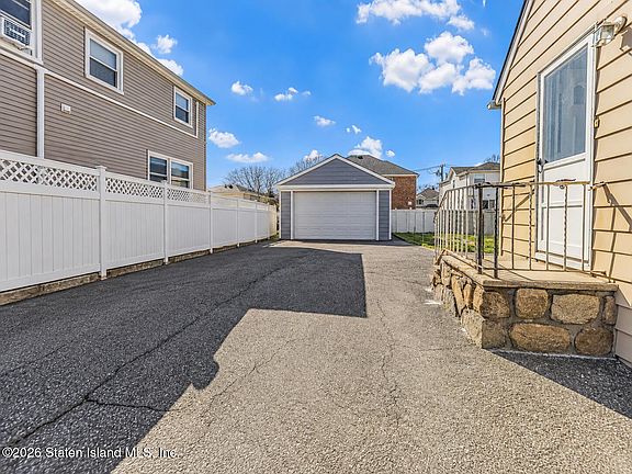 3rd image of 352 Stewart Ave