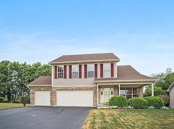3rd image of 665 Yorkshire Dr
