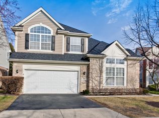 2049 Inverness Dr, Vernon Hills, IL