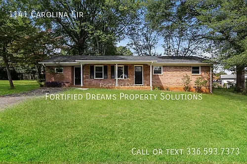 1141 Carolina Cir Photo 1