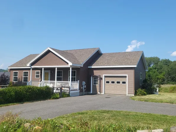 23 Riverwood Drive, Rockland, ME 04841