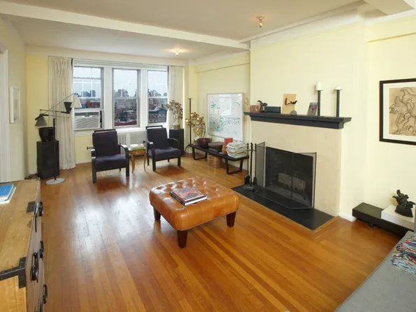 302 West 12th Street image 1 of 3