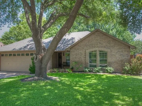 1337 Blanco Ct, Benbrook, TX 76126