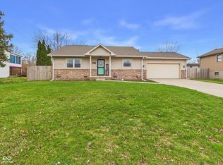 1505 E 42nd St, Anderson, IN 46013