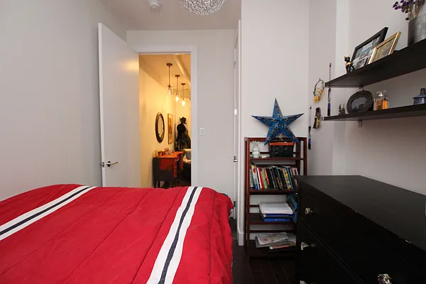 Rented by Nooklyn NYC LLC | media 18