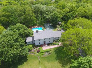 918 N Shakerville Rd, Oconomowoc, WI 53066