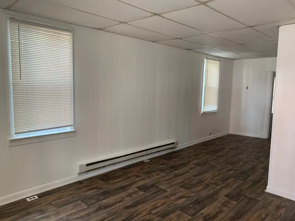 12 N Main St #A, East Prospect, PA 17317