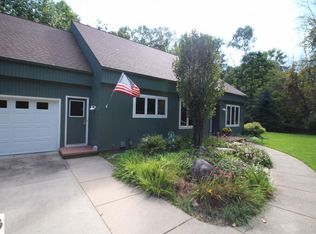 211 Hiawatha Dr, Mount Pleasant, MI 48858