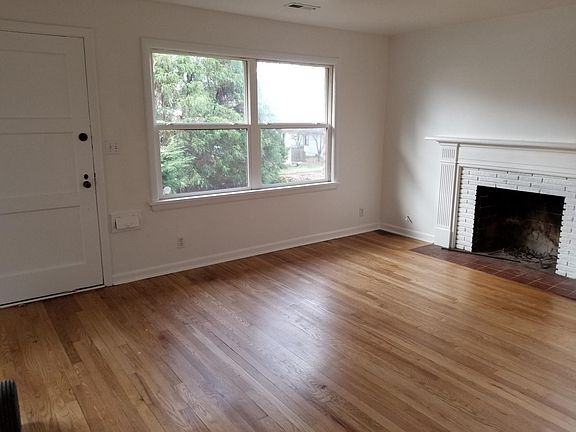 Living room (from hall).