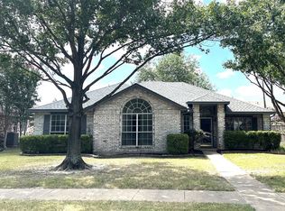 7045 Fox Dr, The Colony, TX 75056