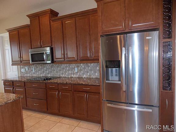 5th image of 1247 N Hunt Club Dr