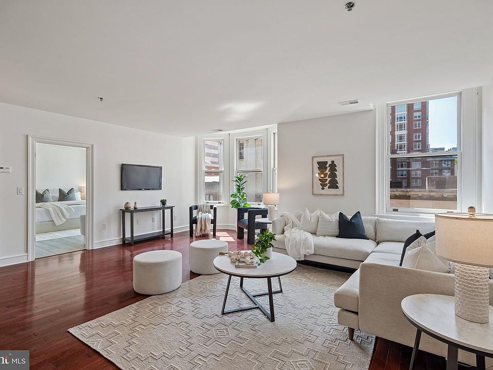 1st image of 1811 Chestnut St #402