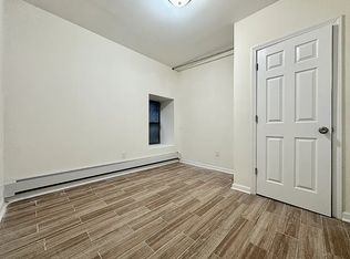 200 W 119th St #B, New York, NY 10026